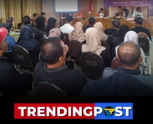 Puluhan Warga Geruduk SMA Negeri 1 Genteng, Minta Klarifikasi Hasil SPMB 2026